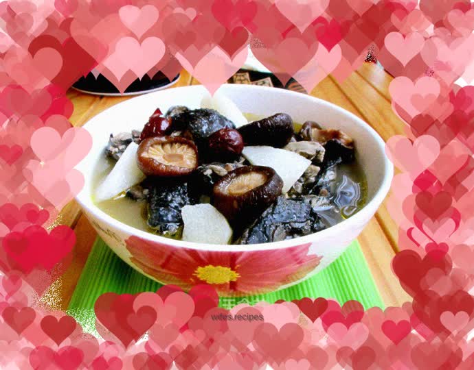 Yam, red dates and black-bone chicken soup