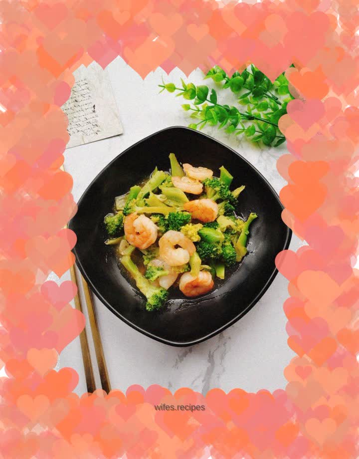 Stir-fried shrimps with broccoli