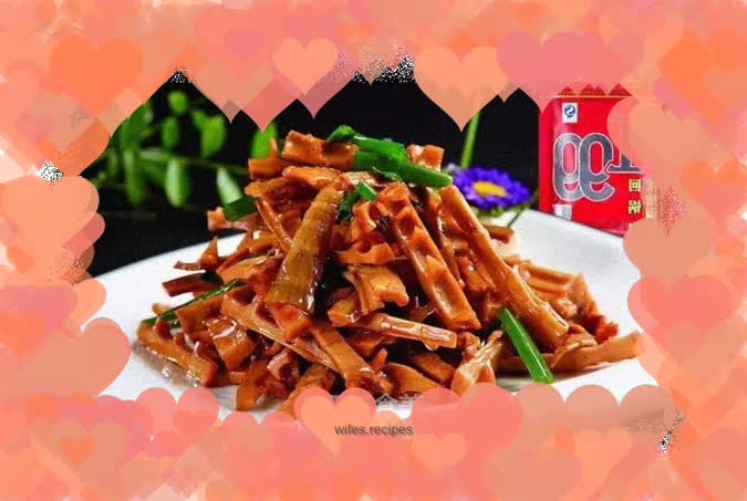 Red oil spring bamboo shoots