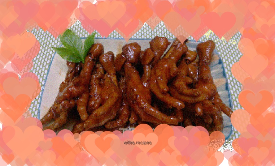Braised chicken feet