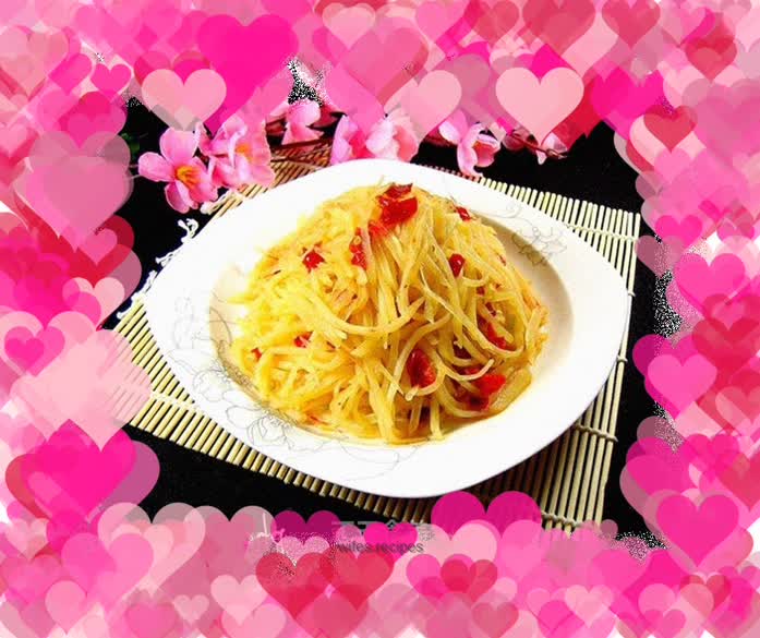 Home-cooked food - chopped pepper and potato shreds