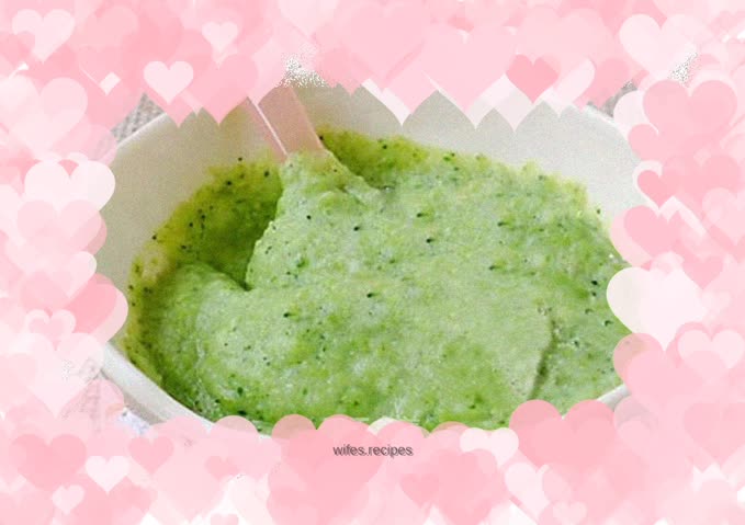 Complementary food for infants - Broccoli puree and rice cereal