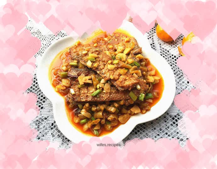 Braised hairtail with millet and pepper