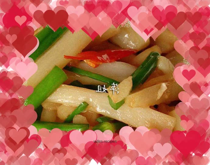 Fried lotus root strips with chive flowers