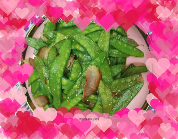 Stir-fried snow peas with bacon