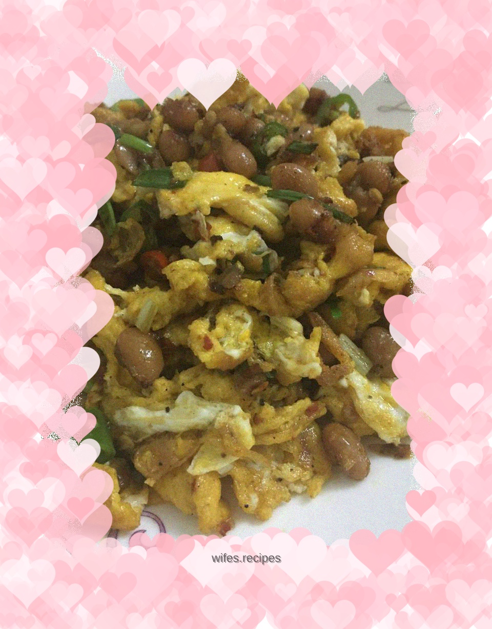 Scrambled eggs with laba beans