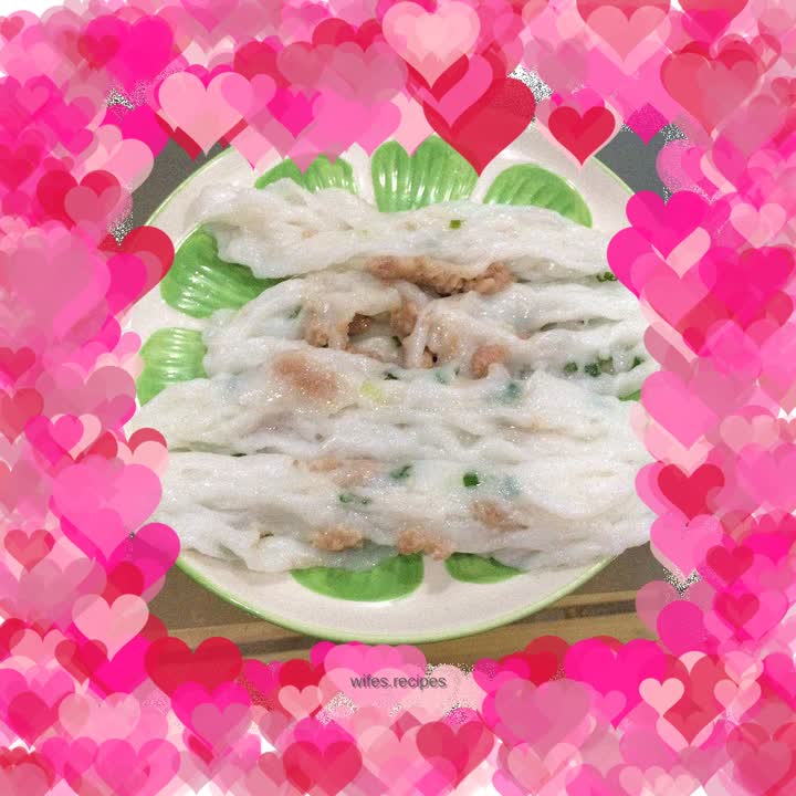 Nutritious breakfast: homemade pork sausage