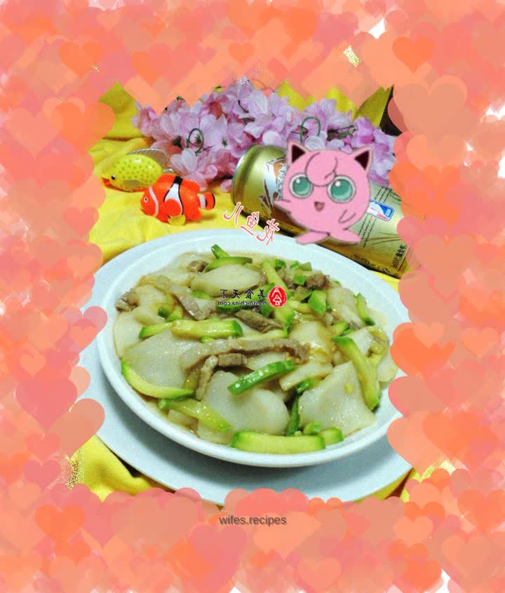 Fried rice cake with shredded pork and zucchini