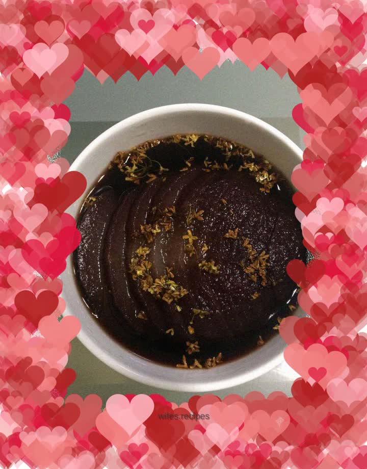 Pears stewed in sweet-scented osmanthus and red wine—a Western way to eat pears