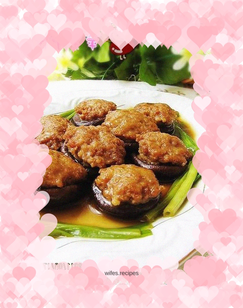 Pan-fried stuffed mushroom meatballs
