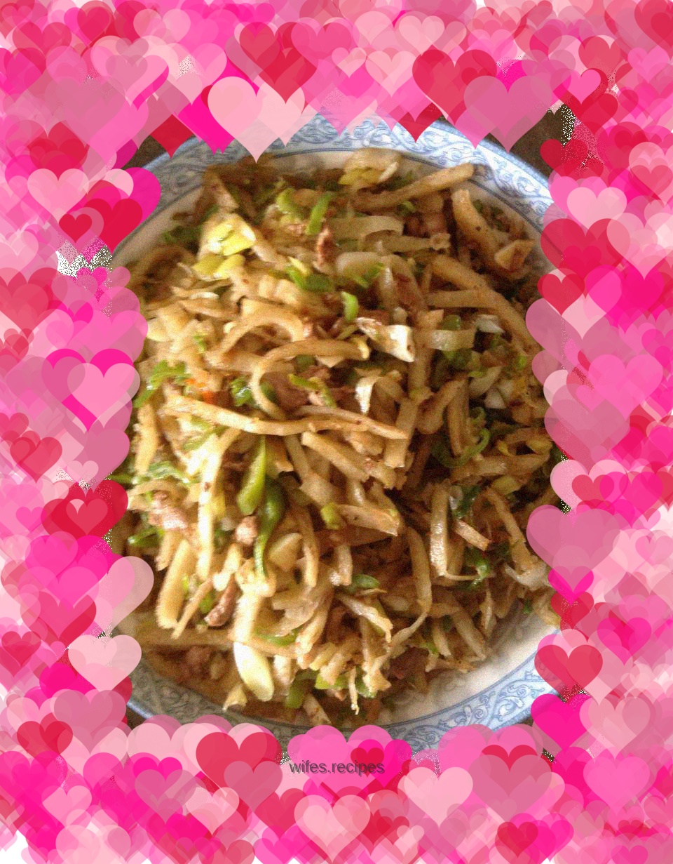 Fried Pancake with Shredded Pork with Spicy Pepper