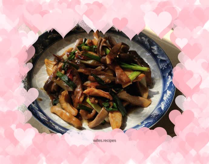 Stir-fried shredded pork belly with green onions