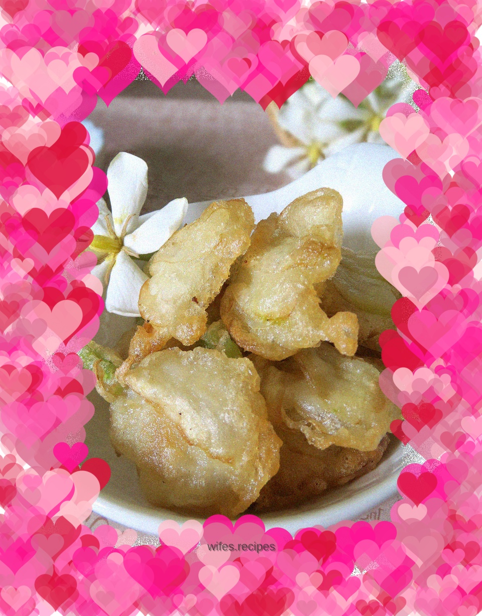 Crispy fried wild gardenias