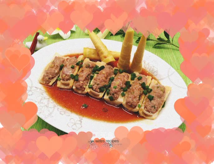 The most delicious way to make spring bamboo shoots is to keep the bamboo shoots fragrant, crispy and tender, steam them and stuff them with meat