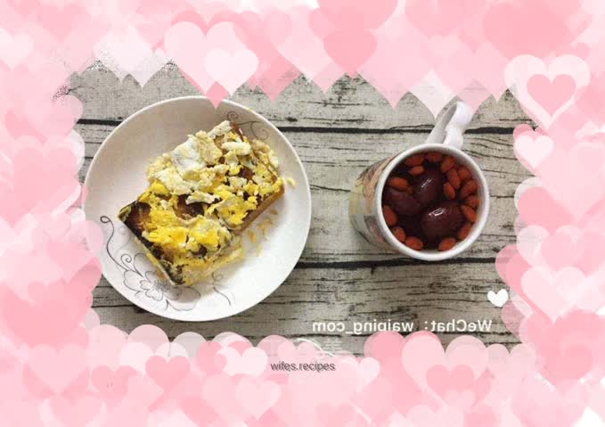Simple breakfast: dampness-removing and blood-replenishing tea + egg toast