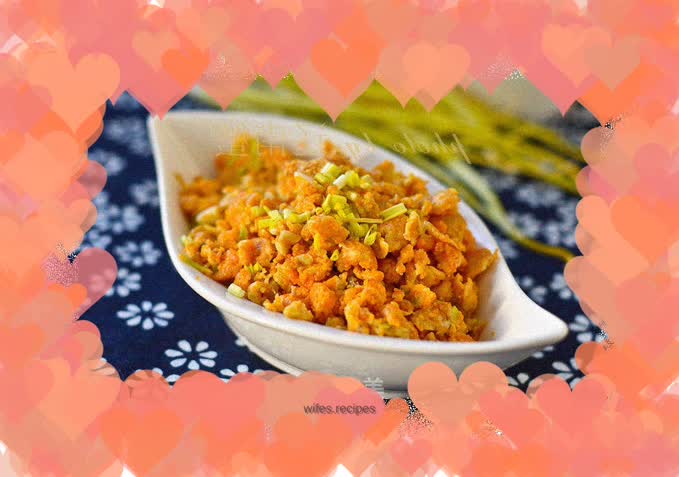 Scrambled eggs with caviar