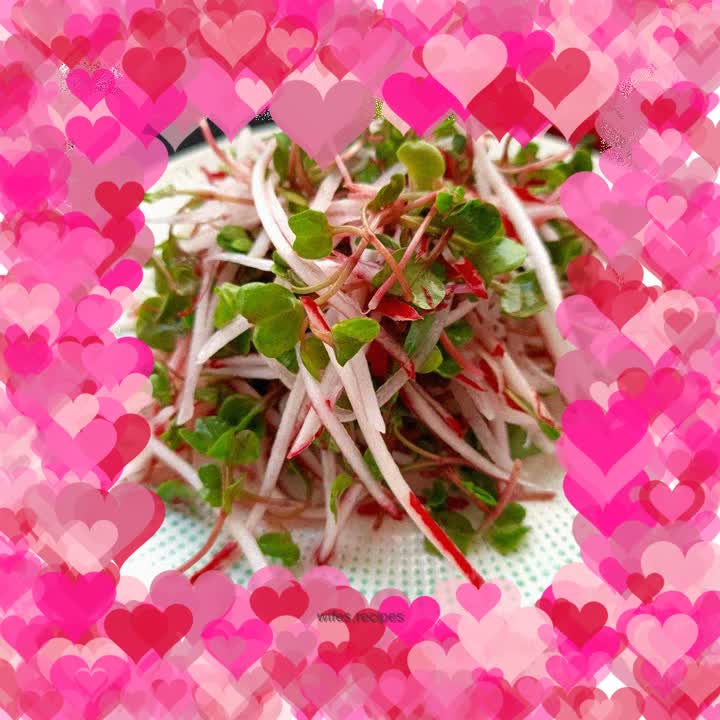 Water radish mixed with radish sprouts