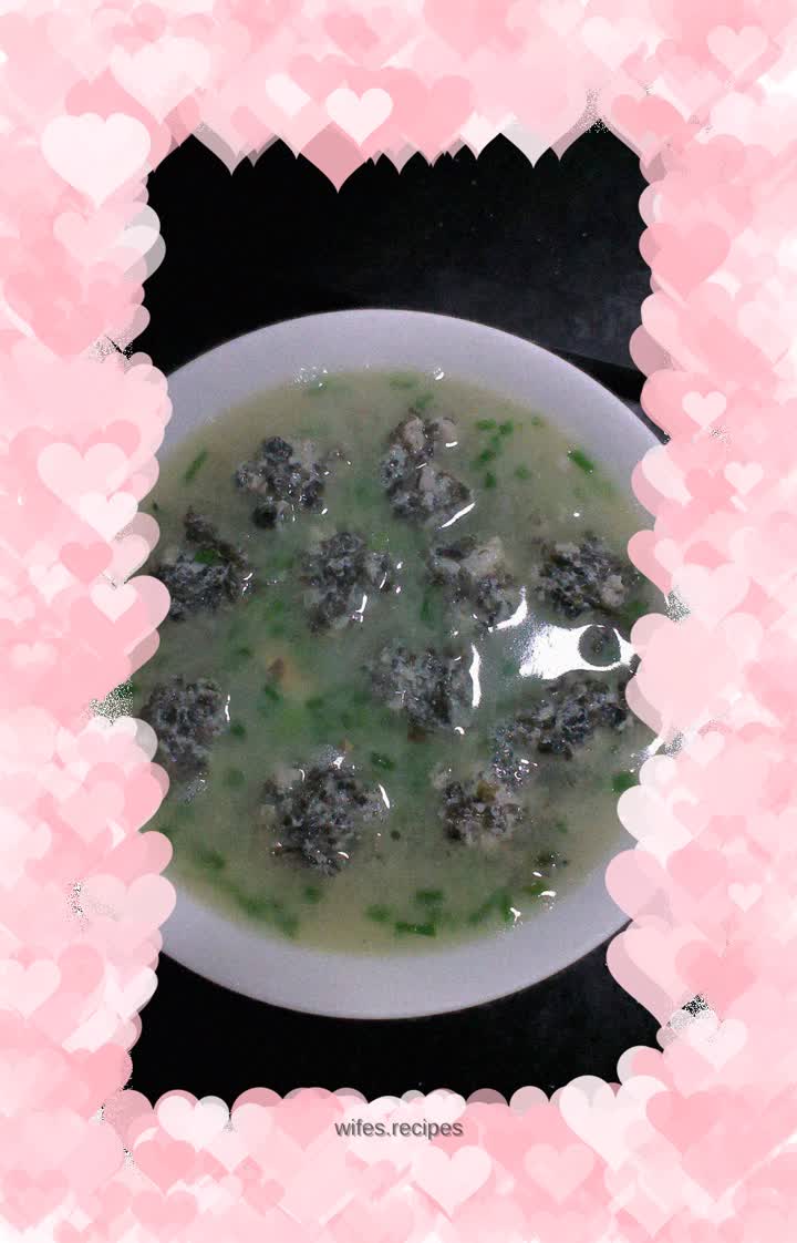 Seaweed and meatball soup