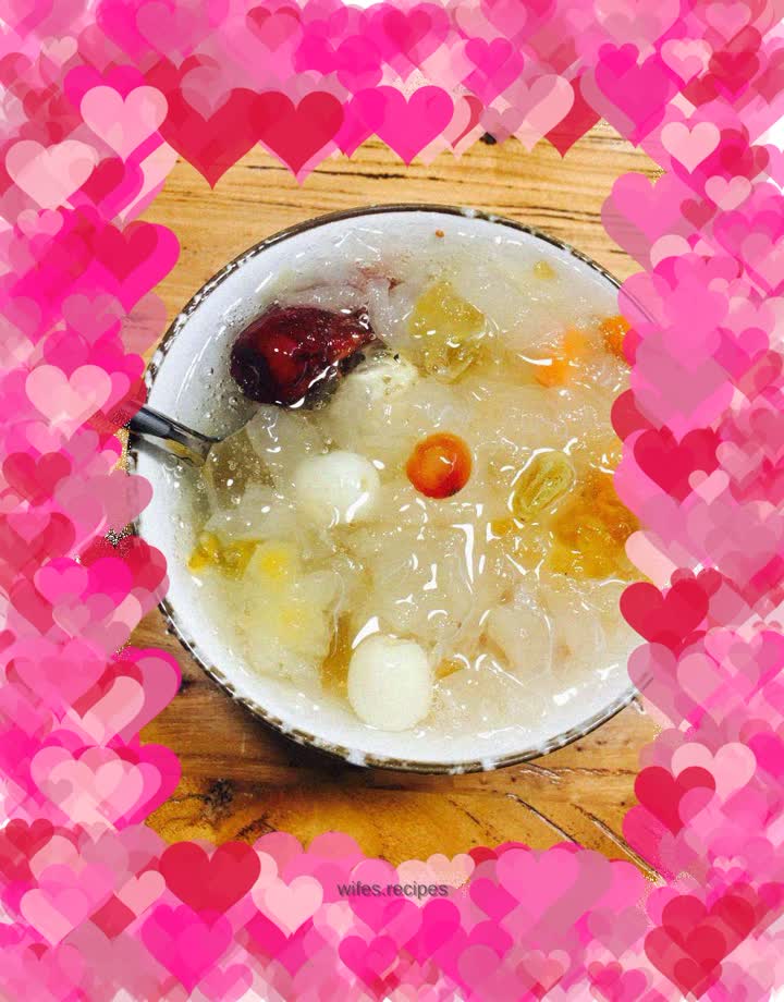 Tremella, peach gum, saponin and rice soup