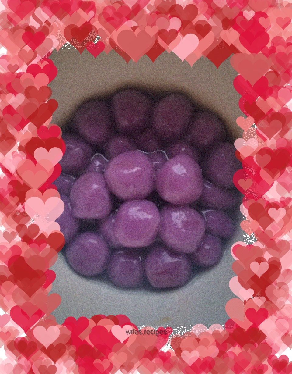 Purple sweet potato glutinous rice dumplings