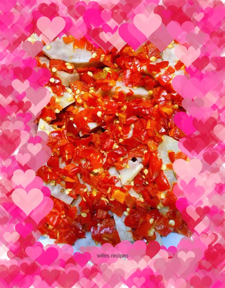 Steamed taro with chopped pepper