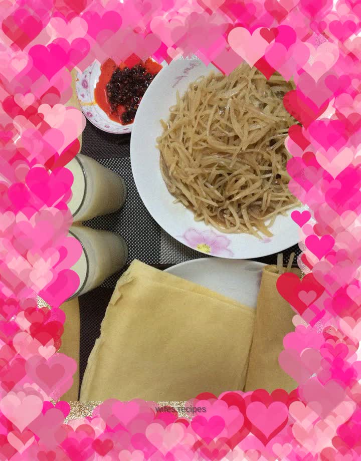 Breakfast Pancakes with Vinegar Potato Shreds