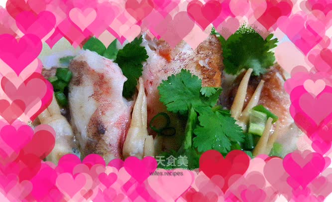 Fish larvae, razor clams and winter melon soup