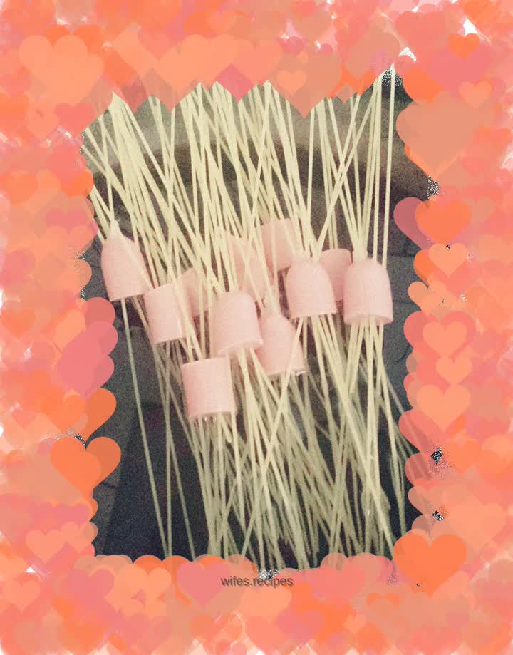 Pasta with sausage and tomatoes