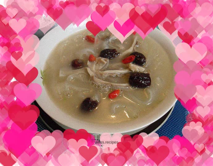 Red date vermicelli and pork belly soup