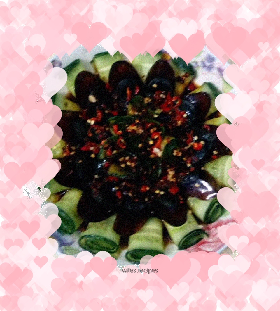 Cucumber mixed with preserved eggs