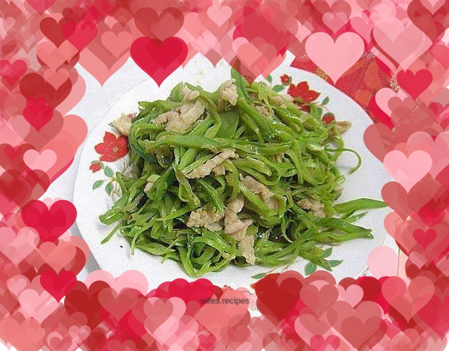 Stir-fried shredded beans with meat