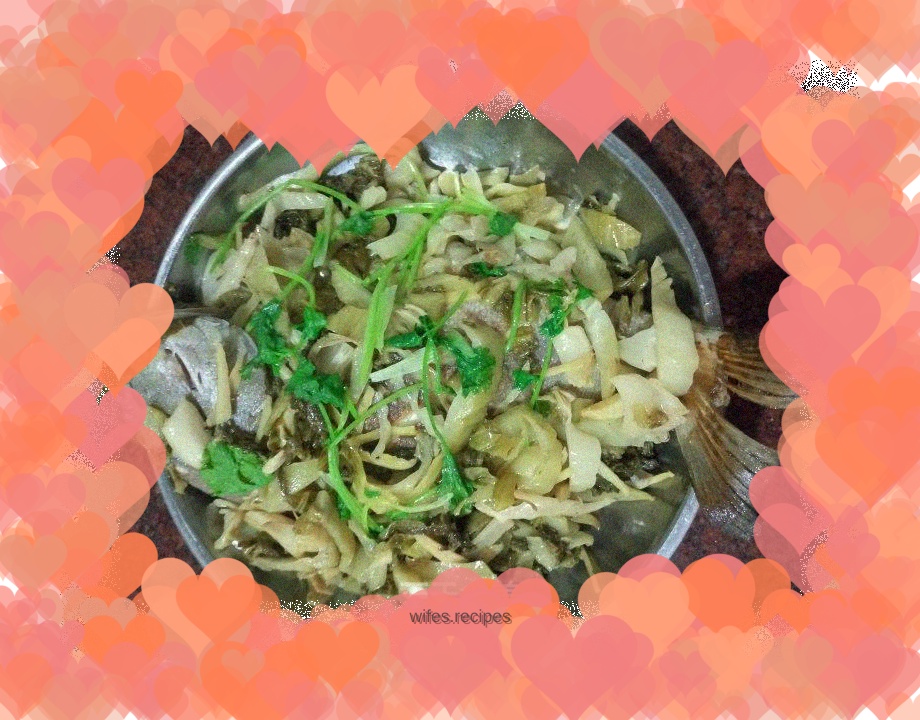 Braised fish with pickles