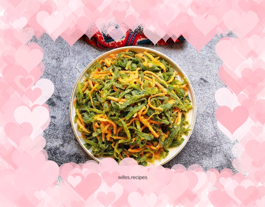 Steamed shredded carrots with noodle dishes