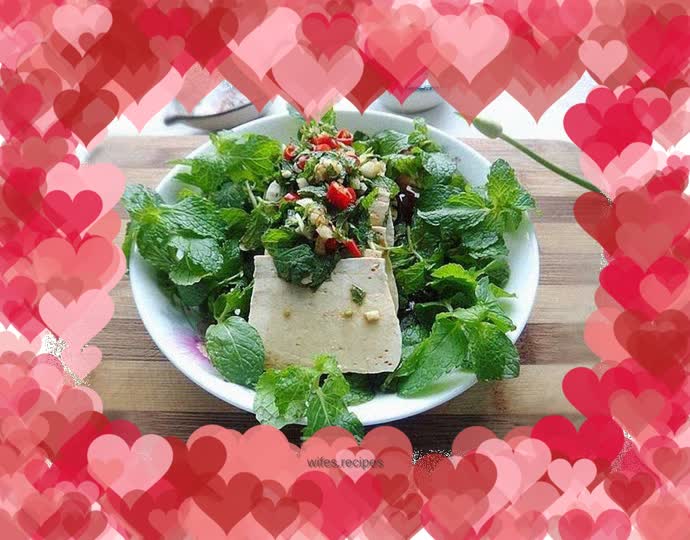 One bite will leave a mouth-filling aroma - tofu mixed with mint