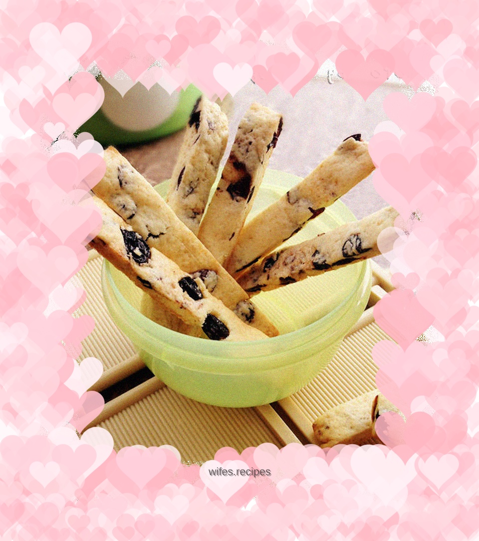Crispy raisin sticks