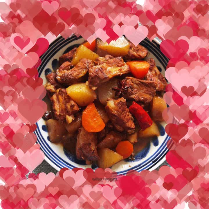 Braised pork ribs with red and white radish