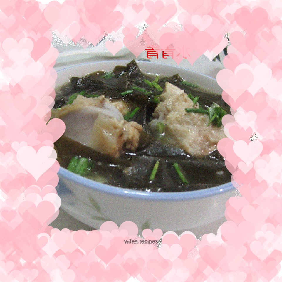 Pork bone and kelp soup