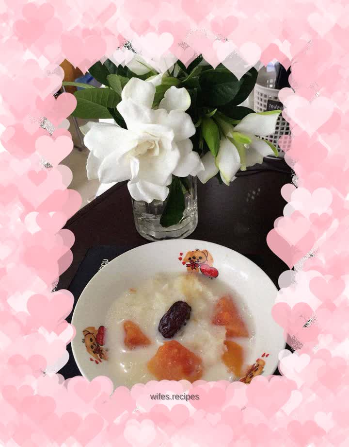 Tremella, Papaya and Red Date Milk Dessert