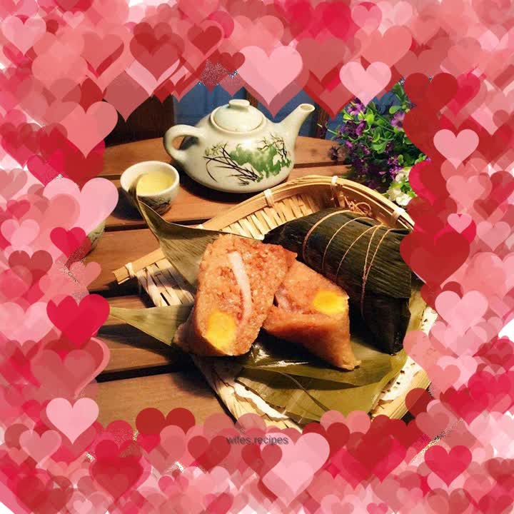 Egg yolk rice dumplings