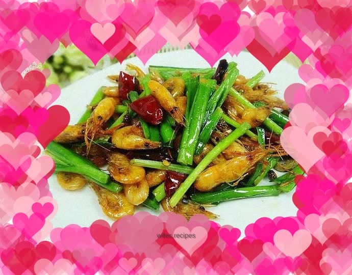 Stir-fried river shrimp with leeks