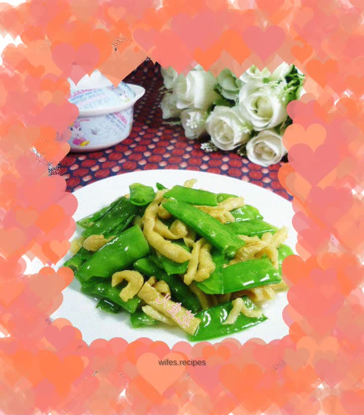 Stir-fried snow peas with dried radish