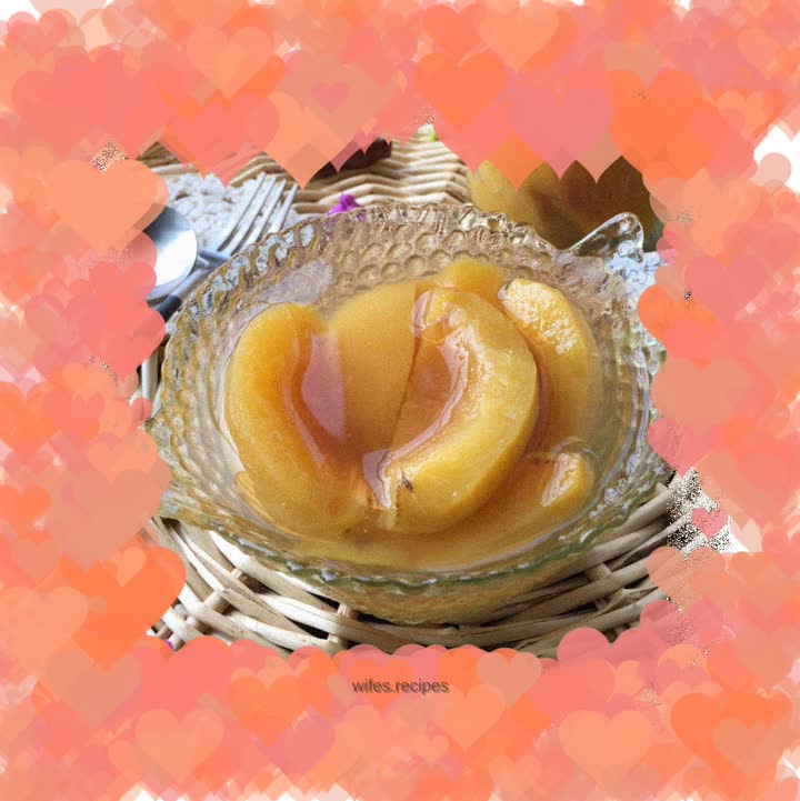 Yellow peach in sugar water