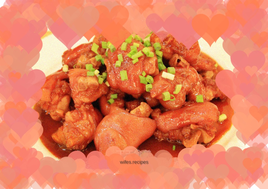 Braised pork trotters