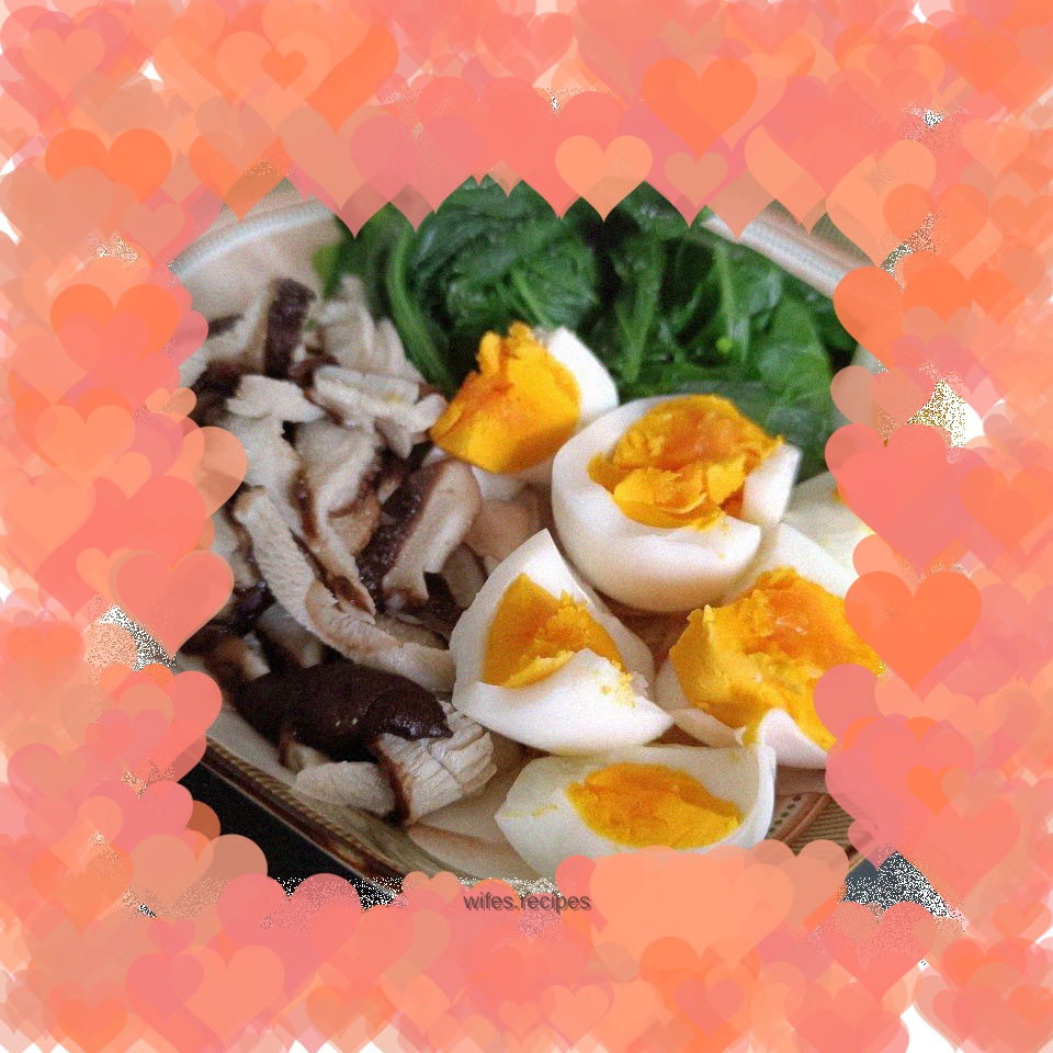 Vegetable core and shiitake mushrooms mixed with boiled eggs