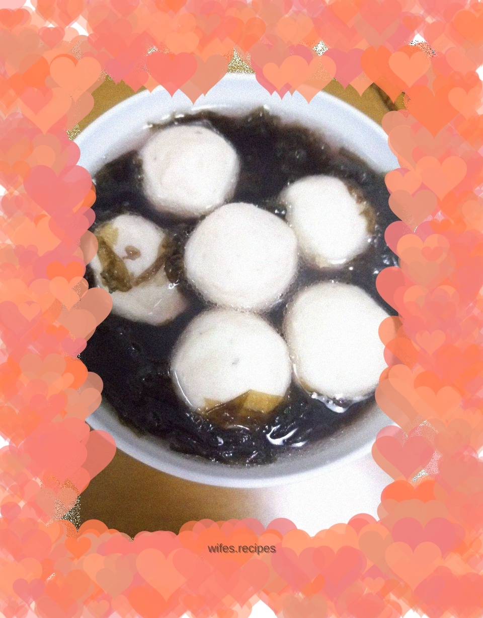 Seaweed, Sea Shrimp and Fish Ball Soup