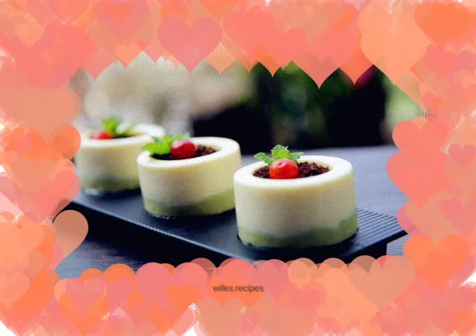 Yogurt potted mousse cake