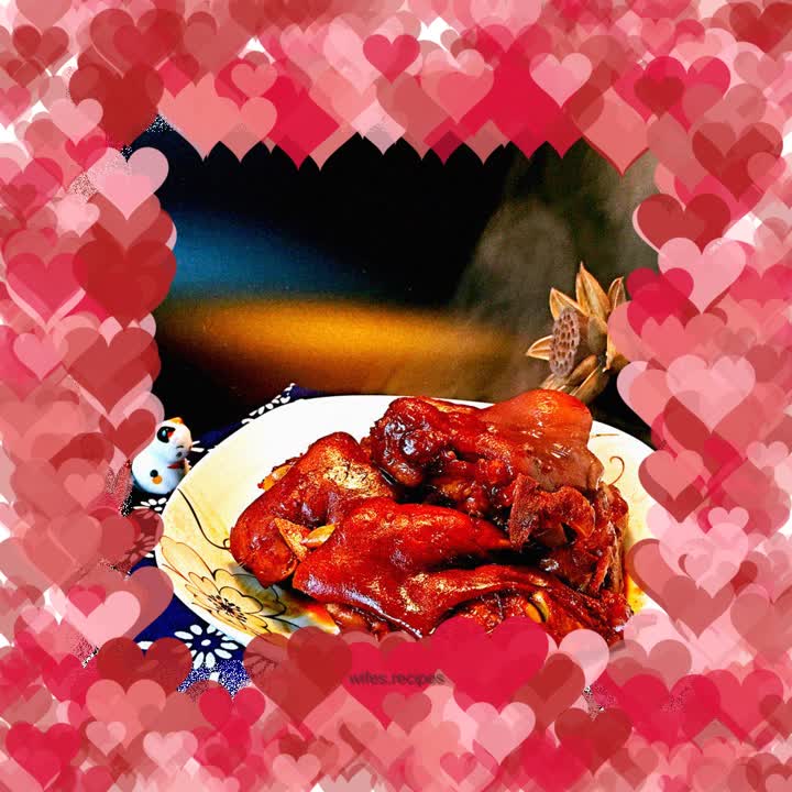 Braised pork trotters