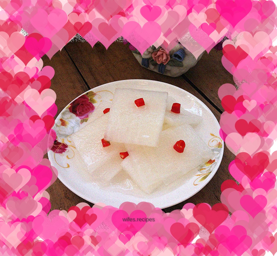 Homemade spicy and sour radish slices