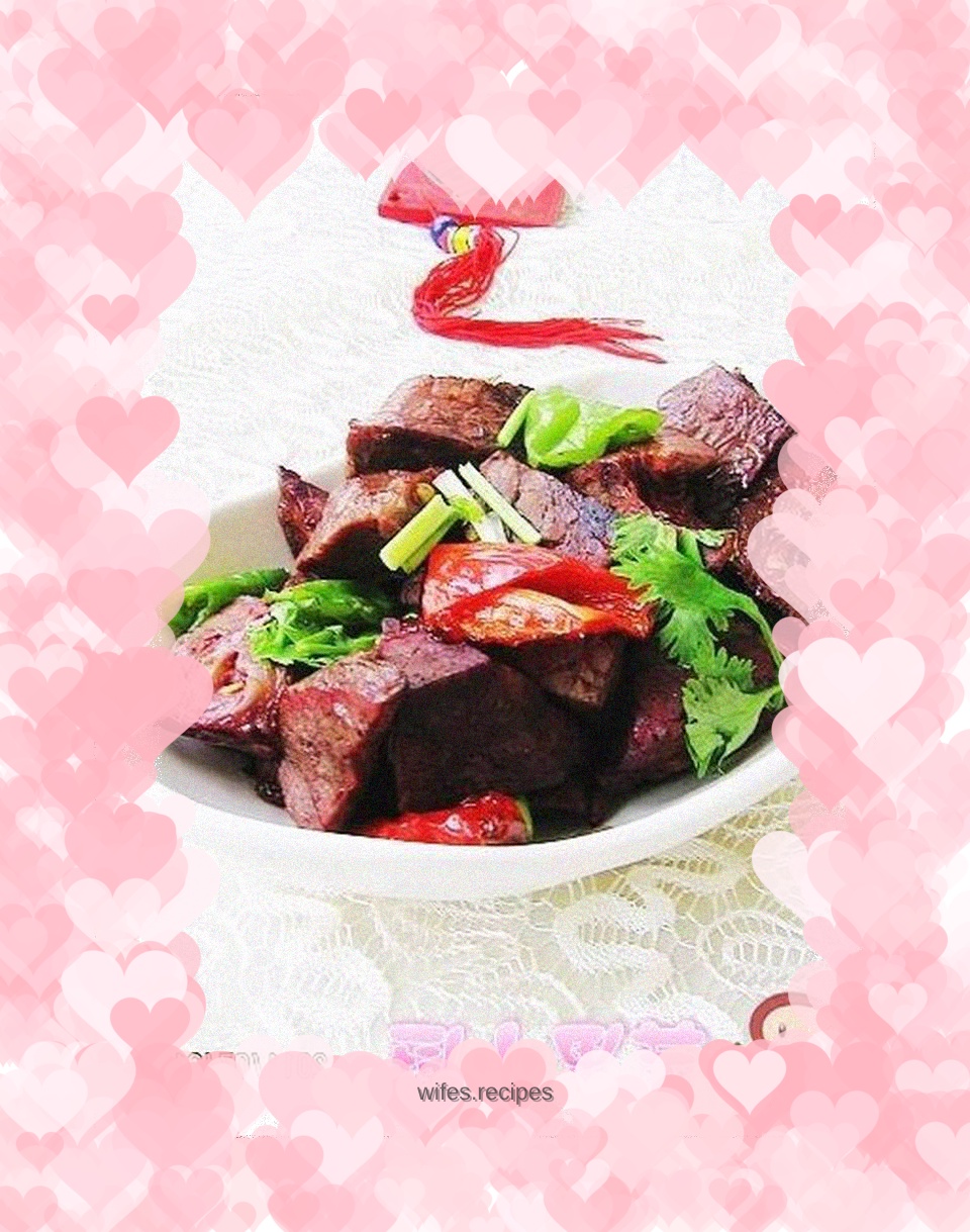 Stir-fried pork lungs with double peppers