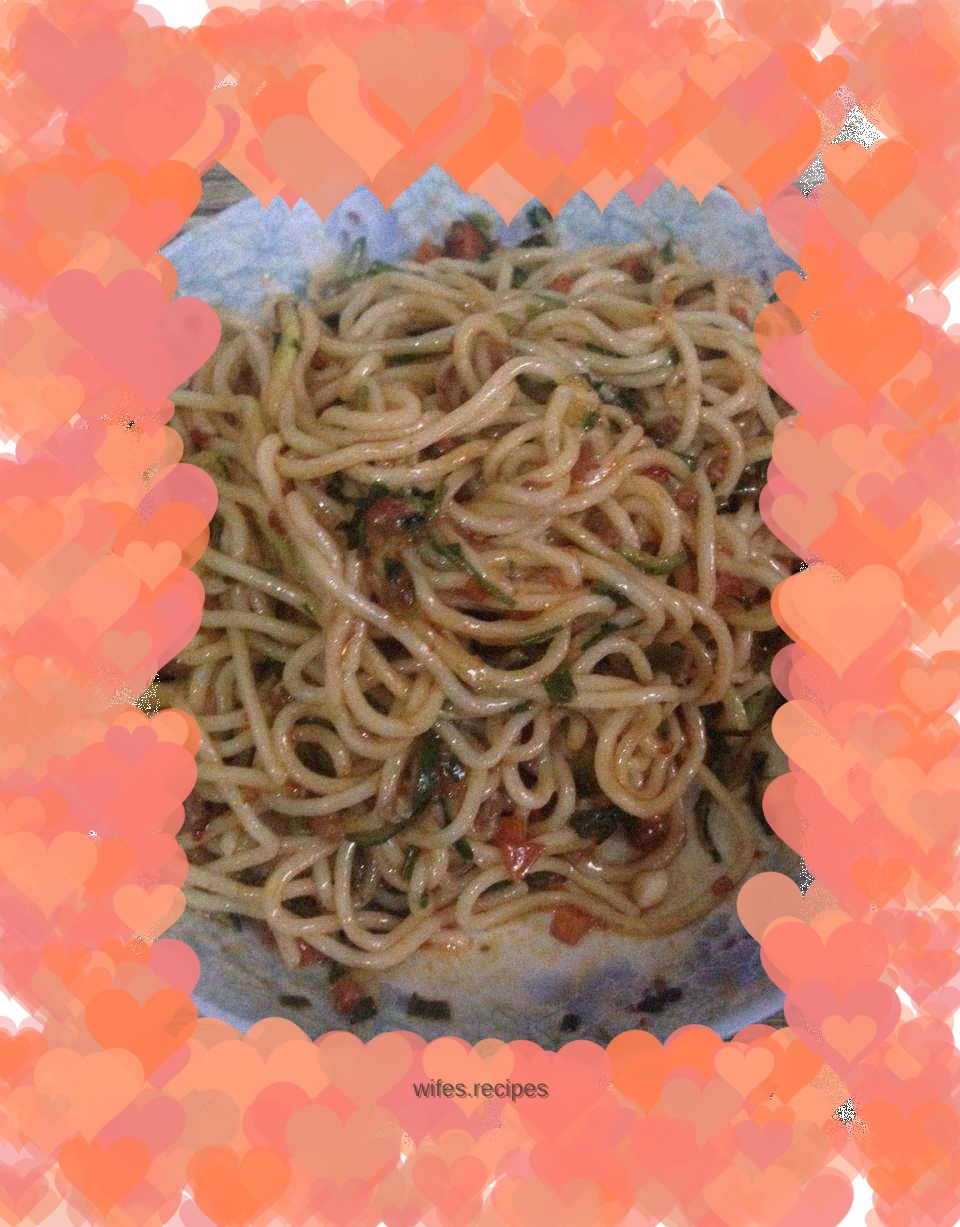 Mixed sauce noodles